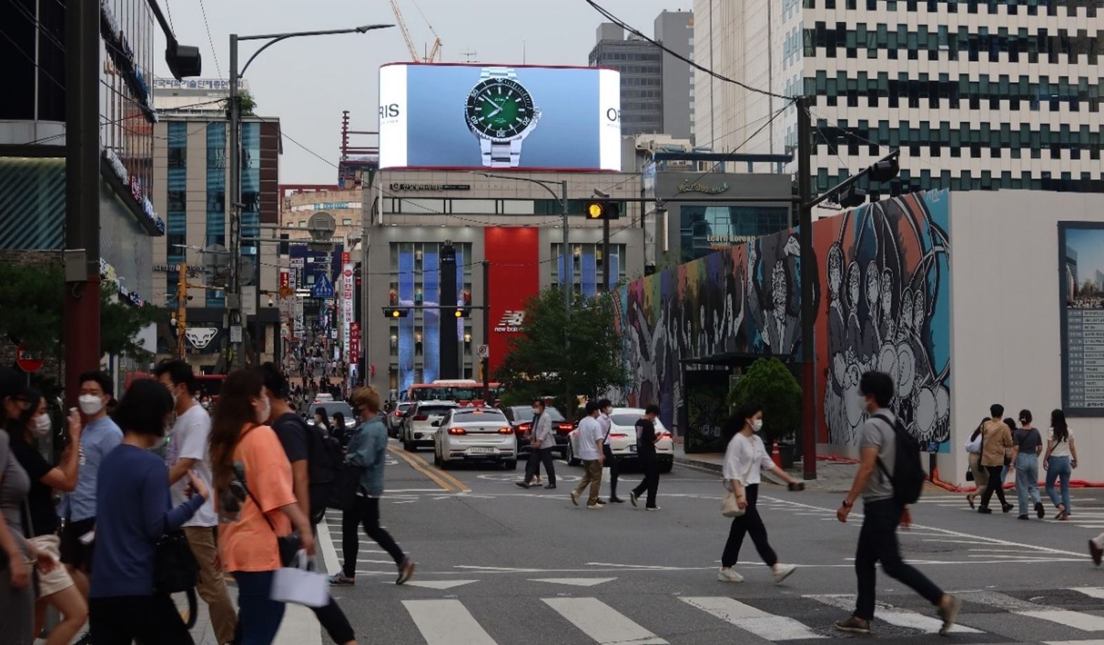 강남역 규정빌딩 전광판 (서울시 강남구 강남대로 412) · 벽면 이용 광고(디지털)